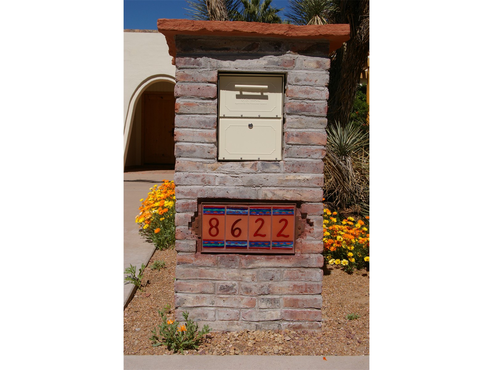 Oasis Mailbox